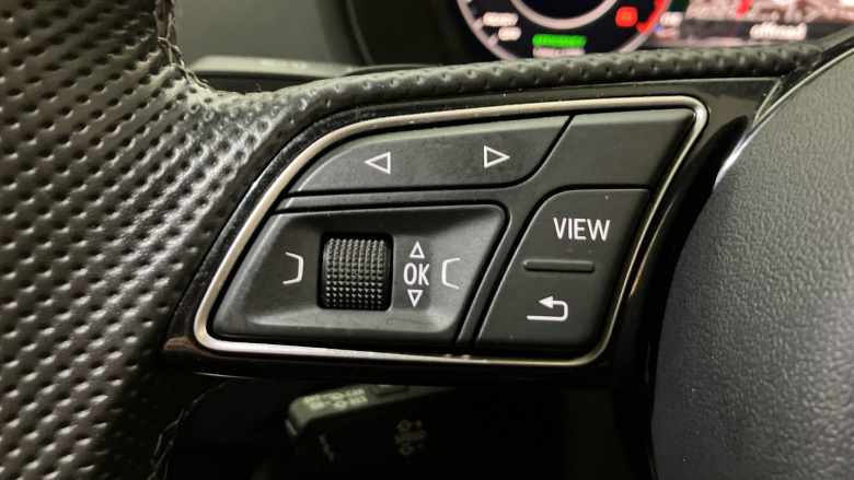 Audi Q2 35 TFSI Black Edition 5dr S Tronic Petrol Estate